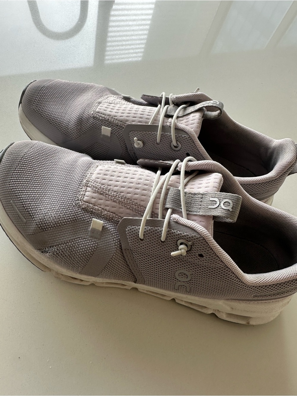 On Cloud 6 womens lightweight Sneakers - Light Grey/lavender